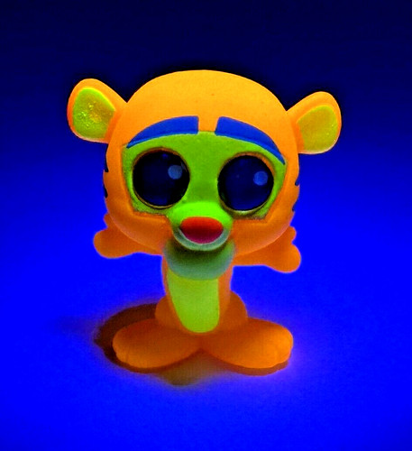 Disney doorables blacklight - disney,